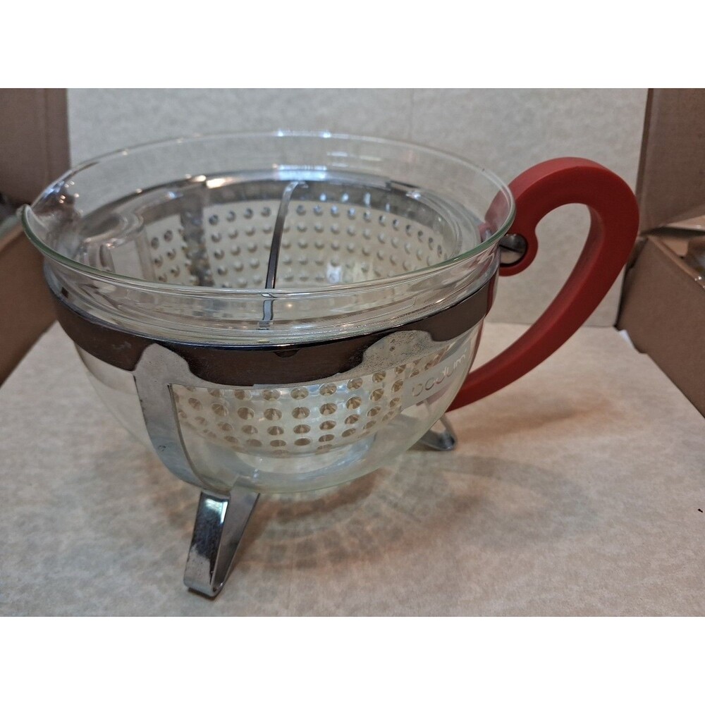 Bodum Chambord Black 32 oz. Glass Tea Pot w/Basket Infuser Collectible Serveware